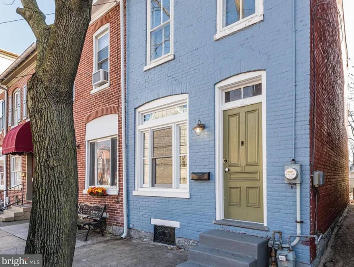 House for rent at 111 S E St, Carlisle, PA 17013