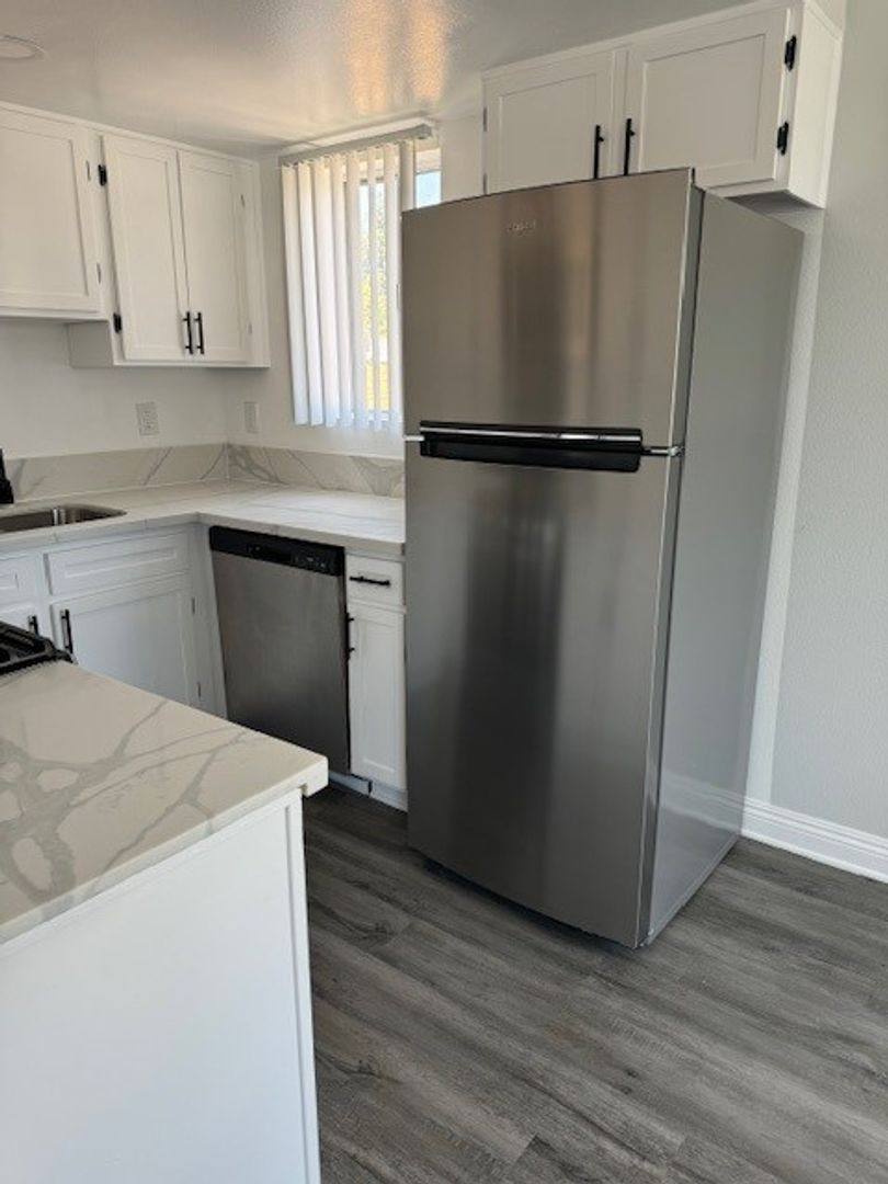 Apartment for rent at 4524 Vista Del Monte Ave, Sherman Oaks, CA 91403