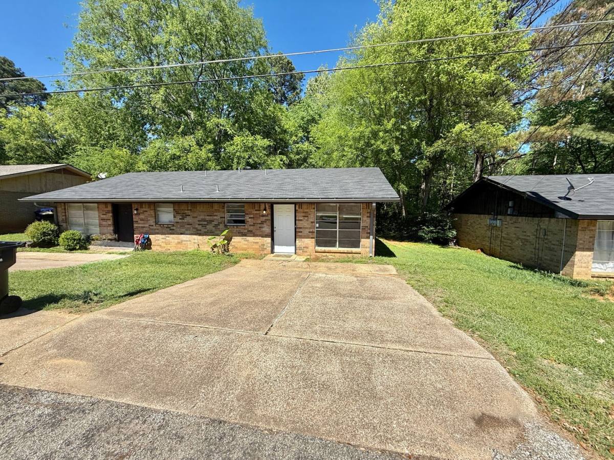 Townhouse for rent at 2916 Bernice Dr, Longview, TX 75604