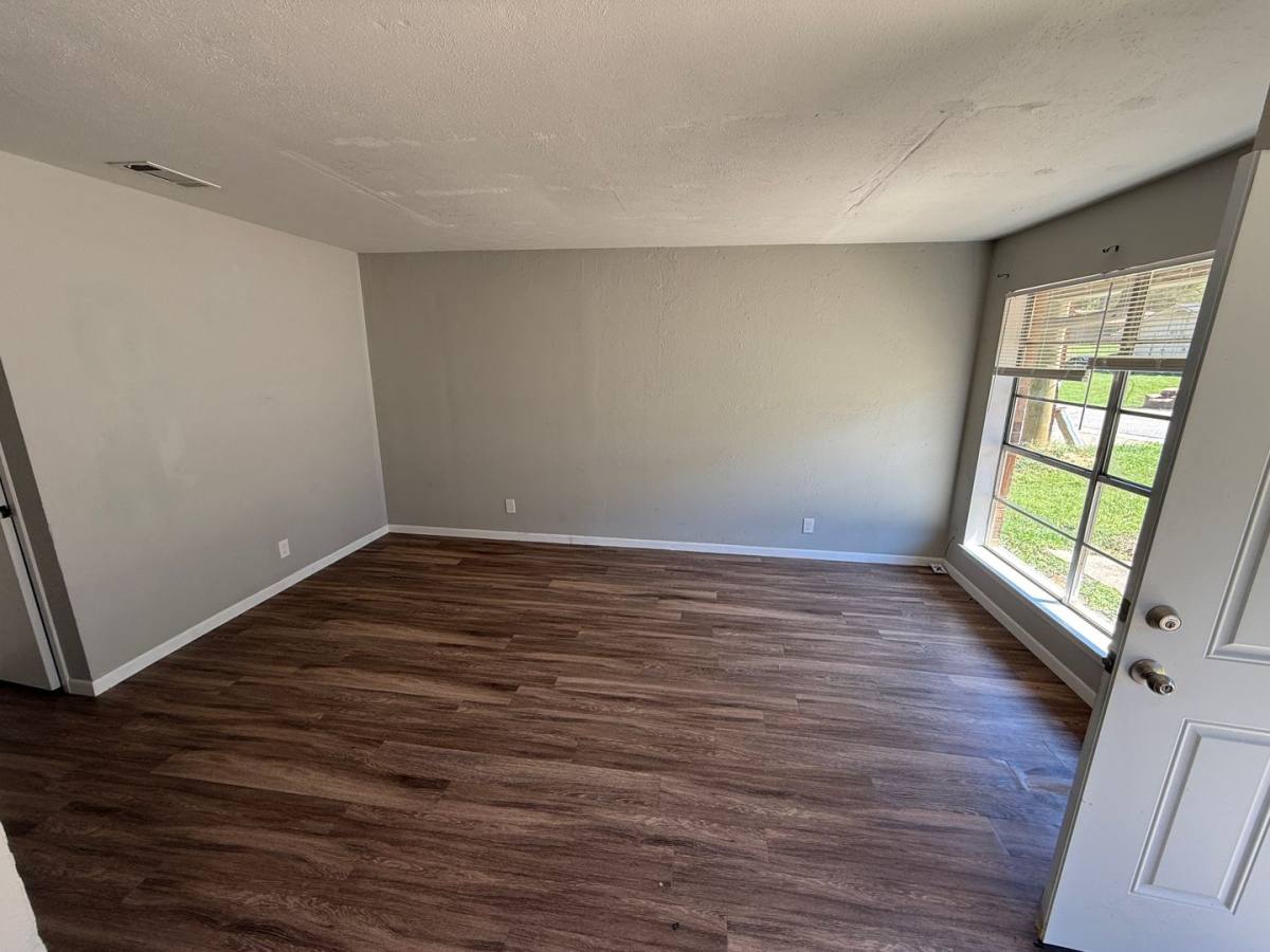 Townhouse for rent at 2916 Bernice Dr, Longview, TX 75604