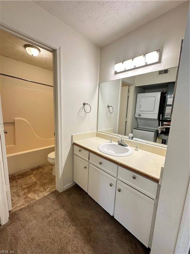 Condo for rent at 39 Cape Dorey Dr, Hampton, VA 23666