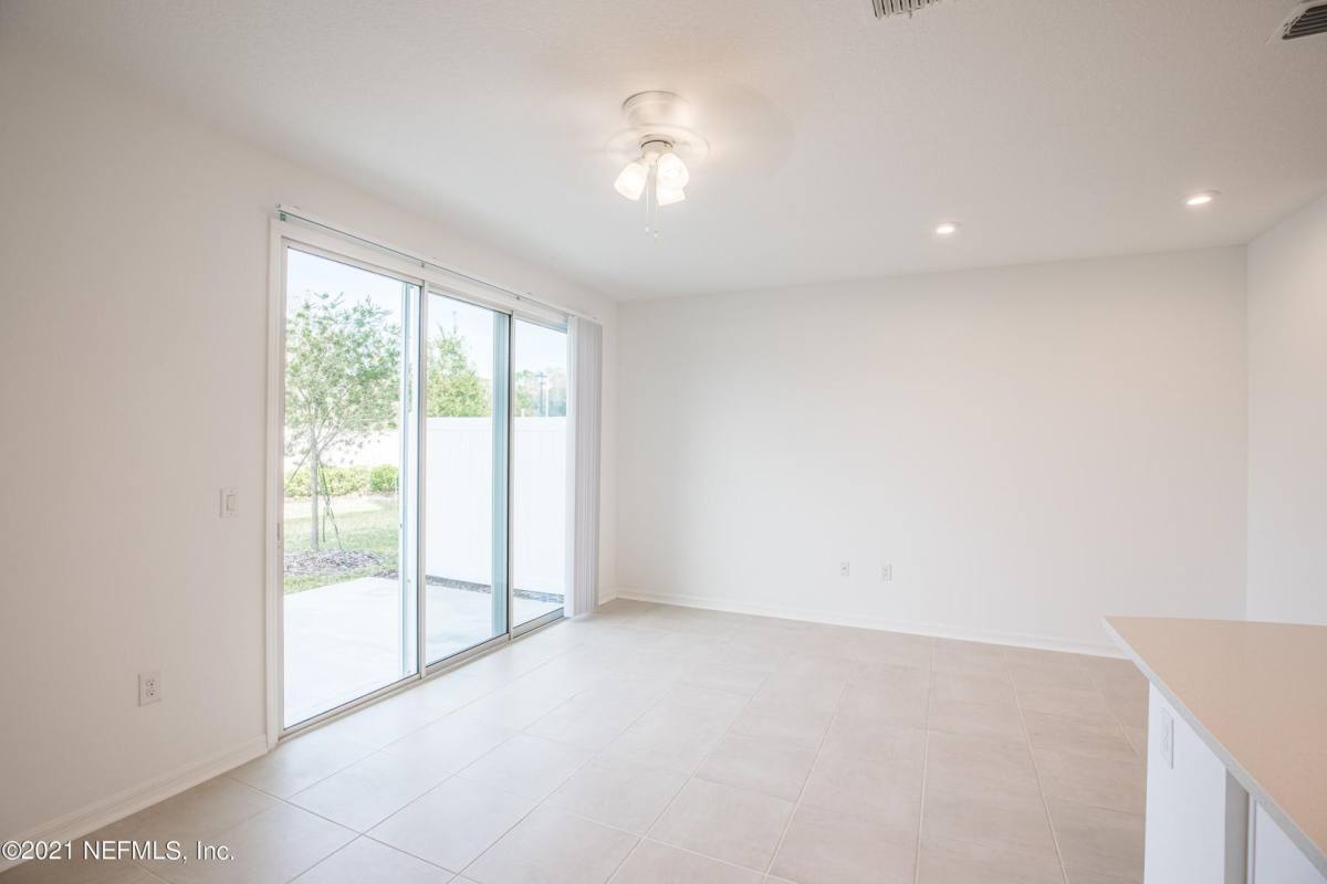 Townhouse for rent at 13112 Annies Walk Dr, Jacksonville, FL 32218