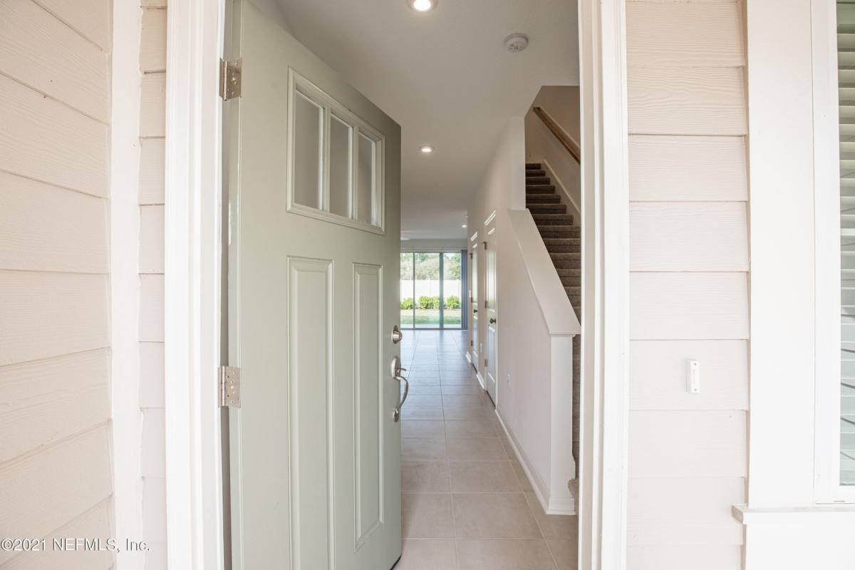 Townhouse for rent at 13112 Annies Walk Dr, Jacksonville, FL 32218