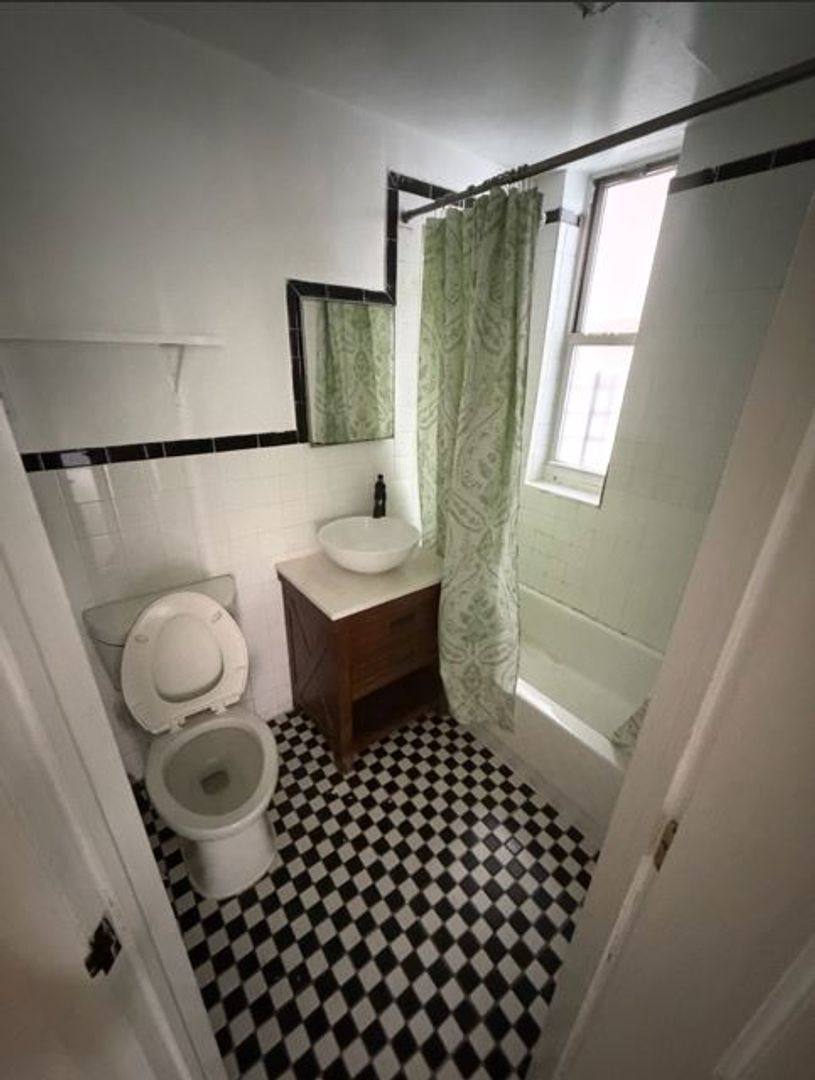 Apartment for rent at 2311 Crotona Ave, Bronx, NY 10458