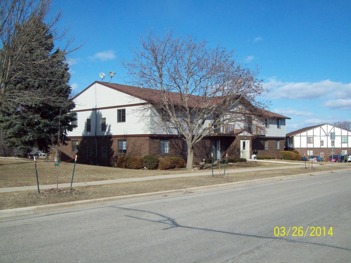 Apartment for rent at 1526 Kenilworth Court, Stoughton, WI 53589