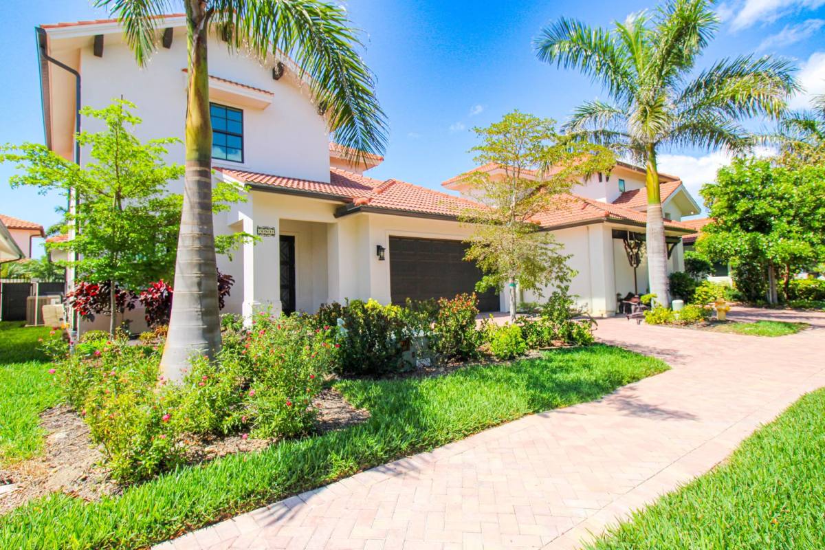 House for rent at 7968 Cordoba Place, Naples, FL 34113