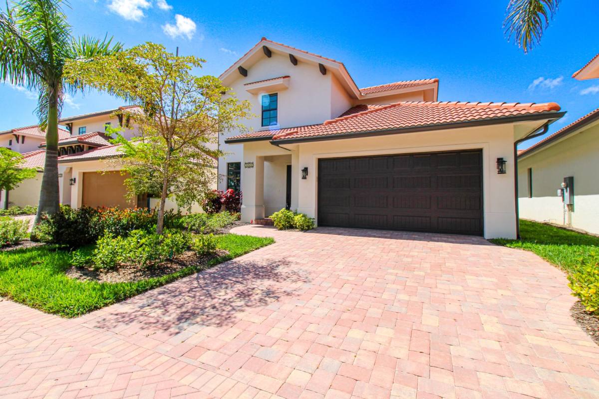 House for rent at 7968 Cordoba Place, Naples, FL 34113