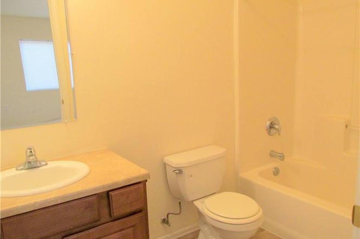 House for rent at 622 S Lake St, Moses Lake, WA 98837