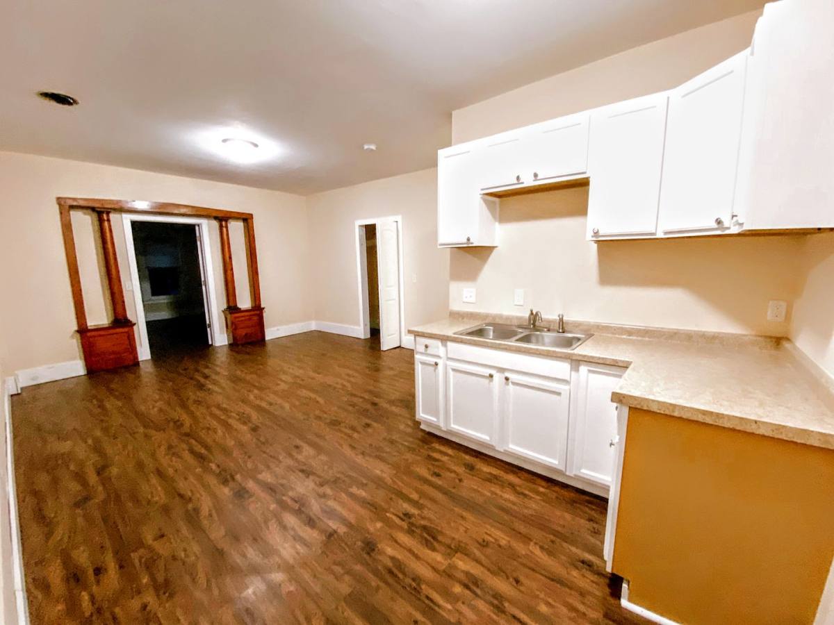 Apartment for rent at 730 Brown St, Davenport, IA 52802