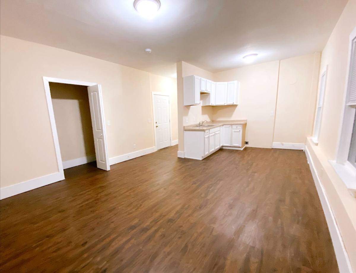 Apartment for rent at 730 Brown St, Davenport, IA 52802