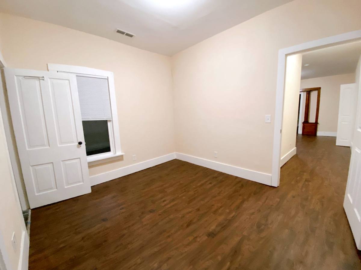 Apartment for rent at 730 Brown St, Davenport, IA 52802