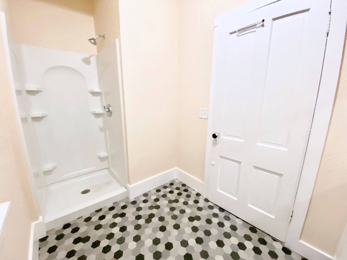 Apartment for rent at 730 Brown St, Davenport, IA 52802