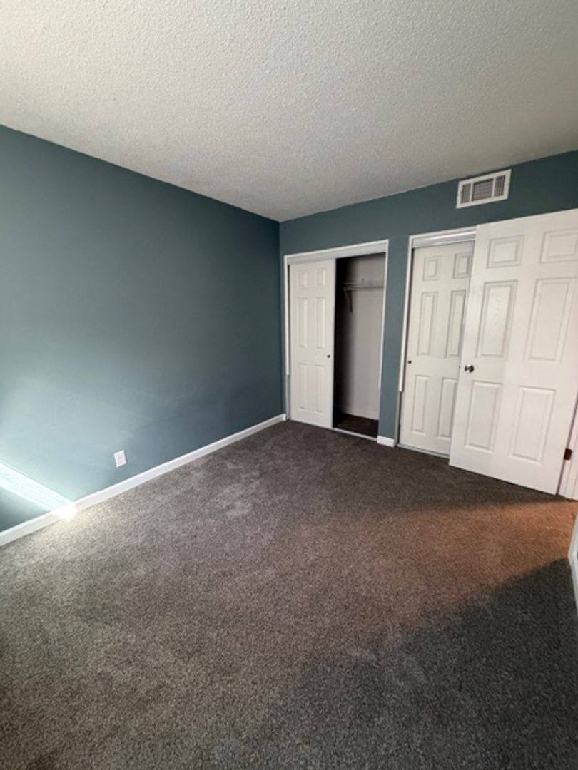 Apartment for rent at 2739 W 72nd St, Davenport, IA 52806