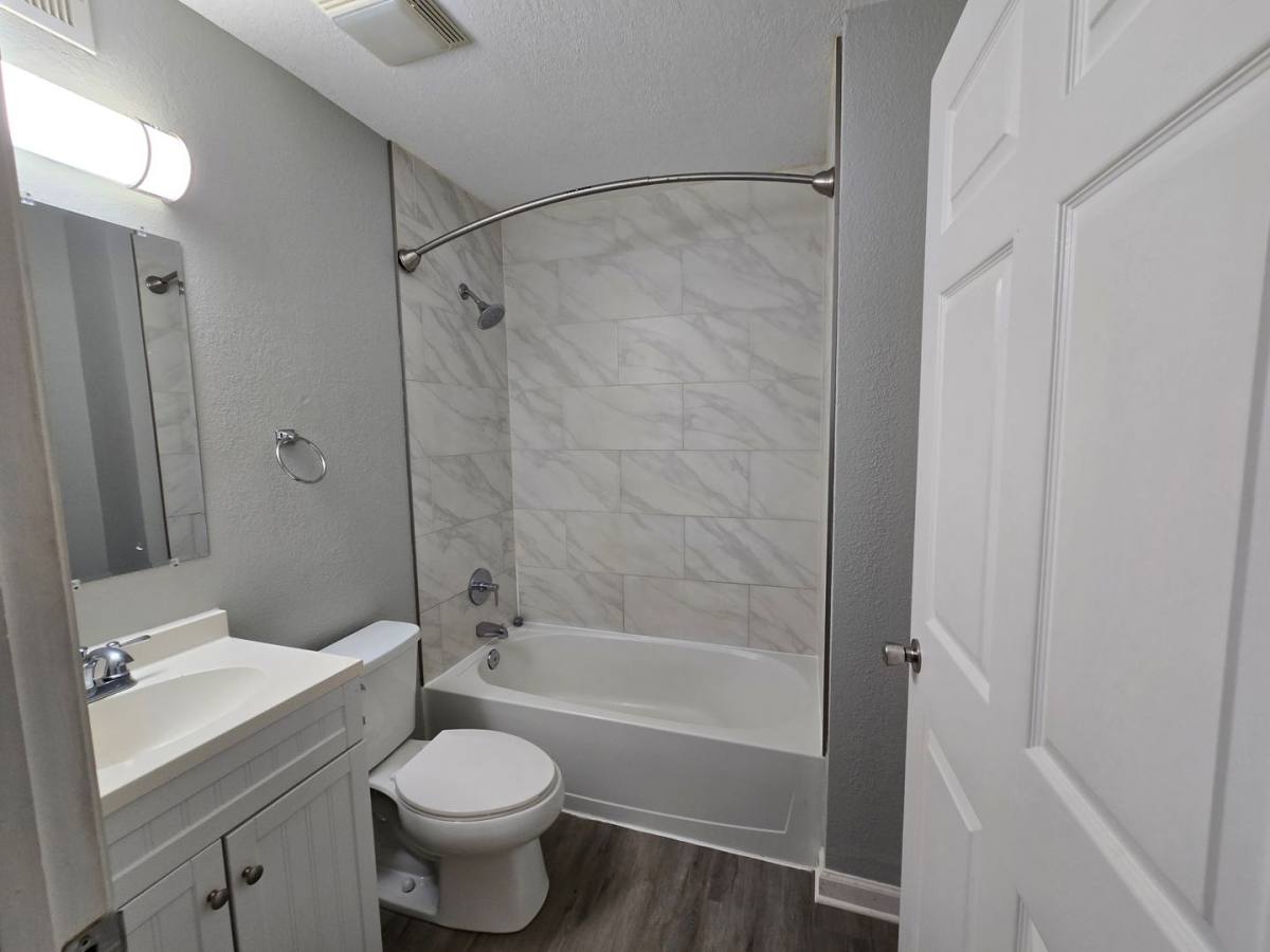 Apartment for rent at 2739 W 72nd St, Davenport, IA 52806