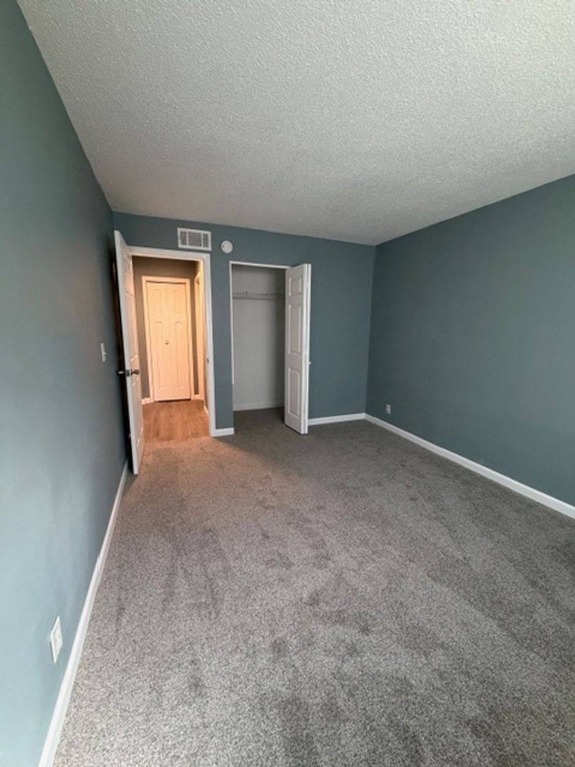 Apartment for rent at 2739 W 72nd St, Davenport, IA 52806