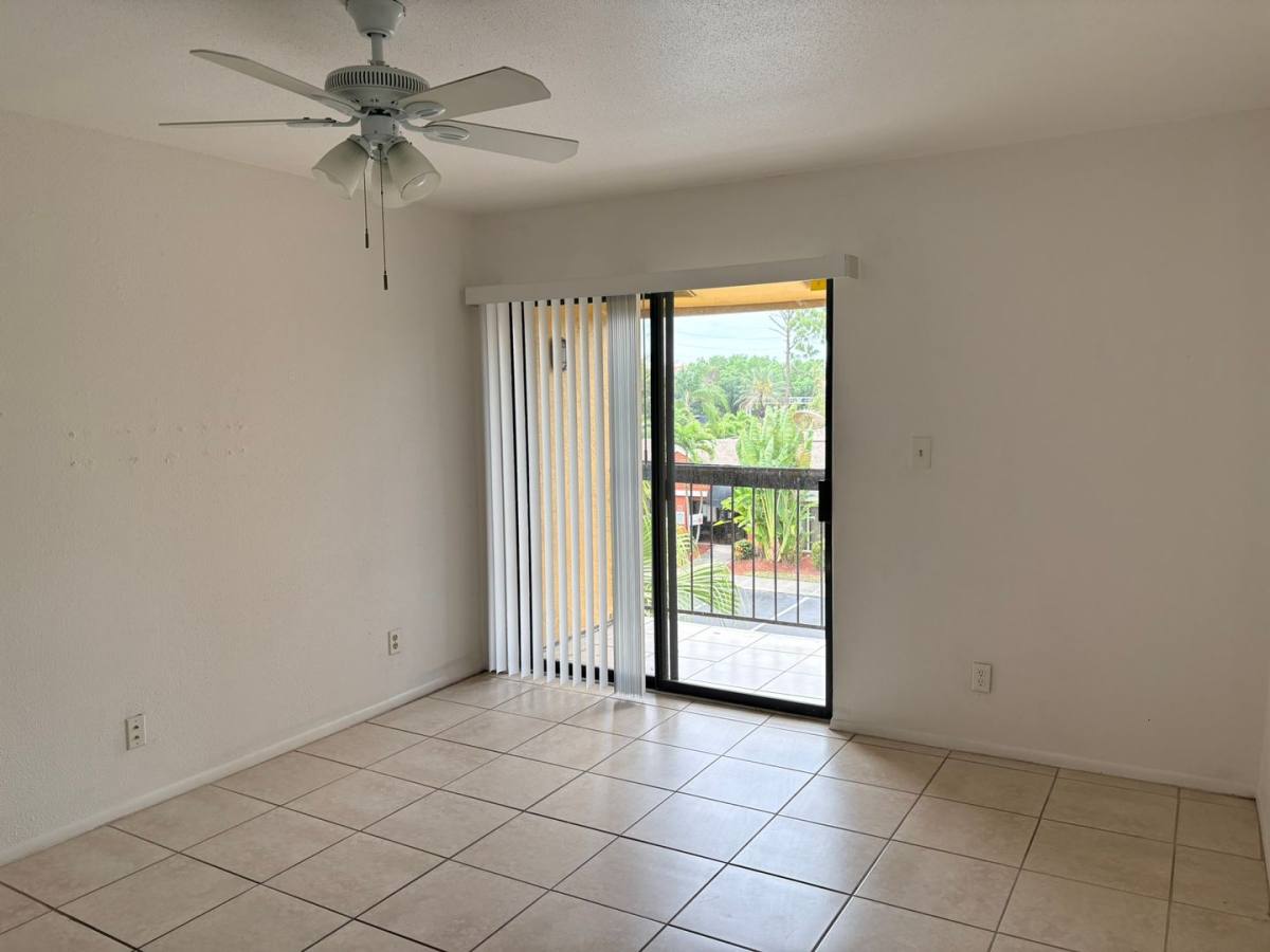 Condo for rent at 2855 Winkler Ave, Fort Myers, FL 33916