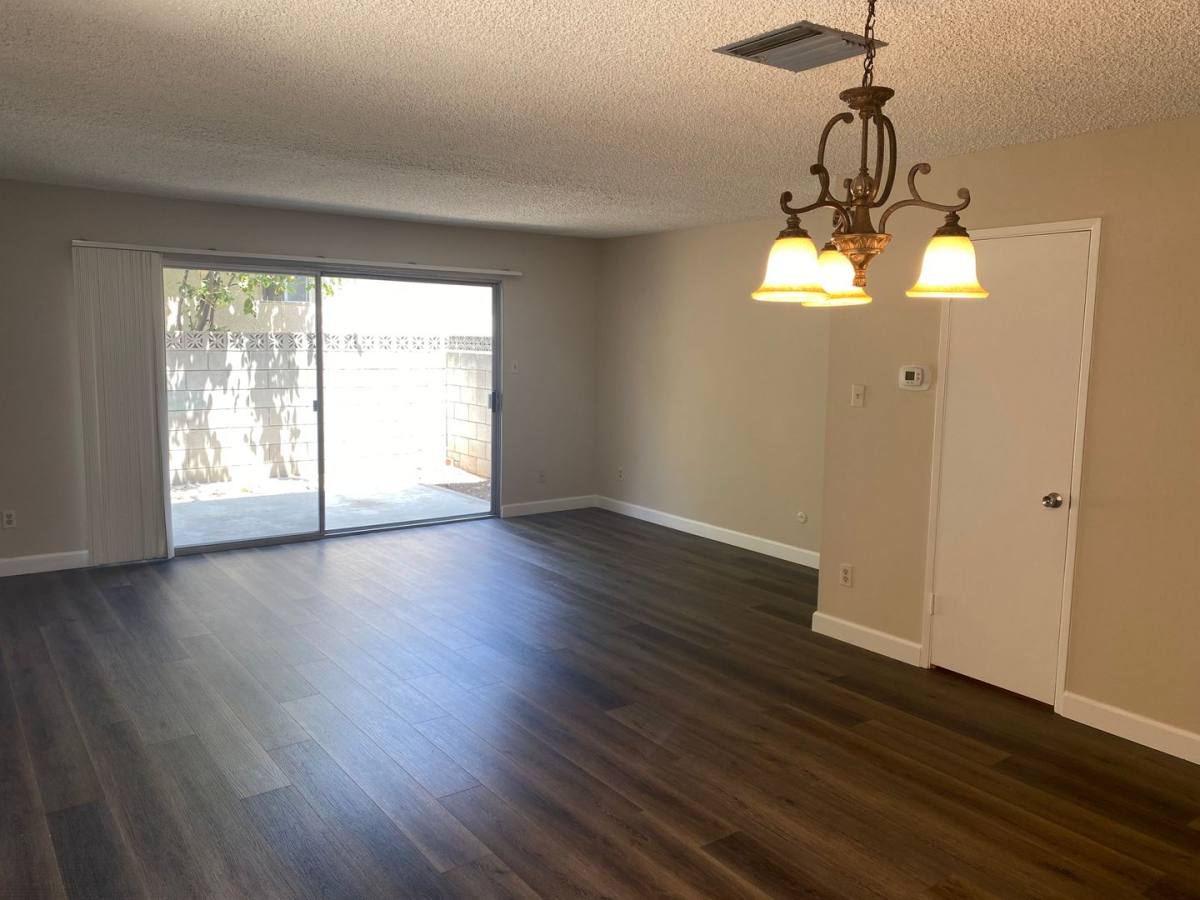 Townhouse for rent at 723 E Orange Grove Ave, Burbank, CA 91501
