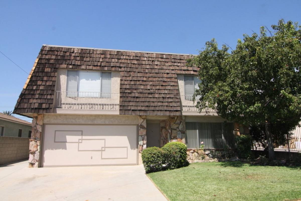 Townhouse for rent at 723 E Orange Grove Ave, Burbank, CA 91501