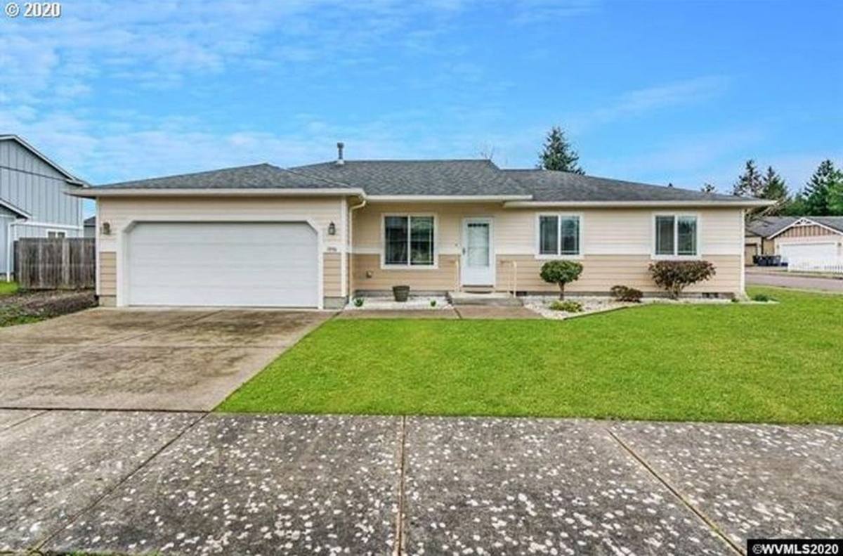 House for rent at 1096 Fuji Lane, Lebanon, OR 97355