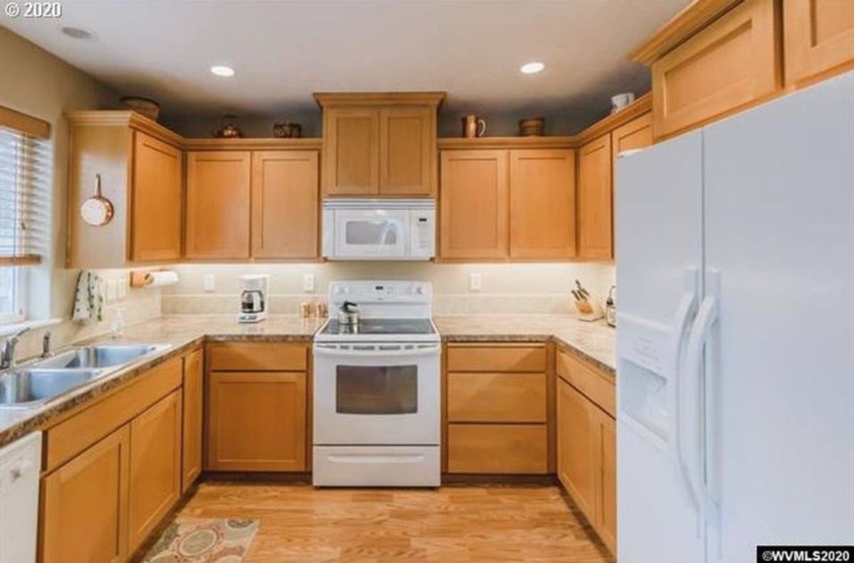House for rent at 1096 Fuji Lane, Lebanon, OR 97355