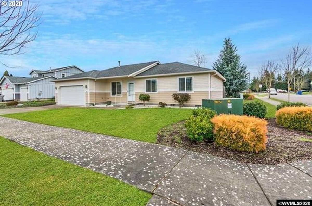 House for rent at 1096 Fuji Lane, Lebanon, OR 97355