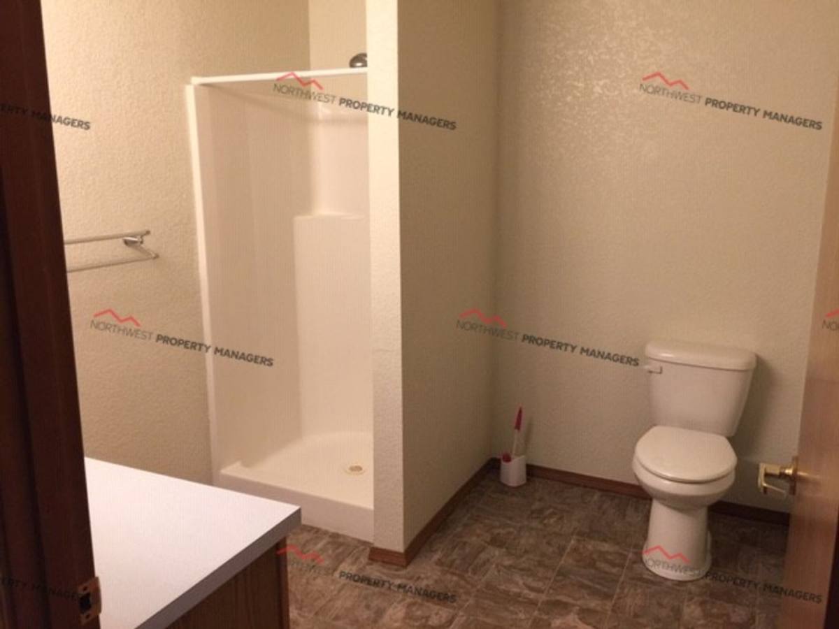 Apartment for rent at 1268 State Route 505, Toledo, WA 98591