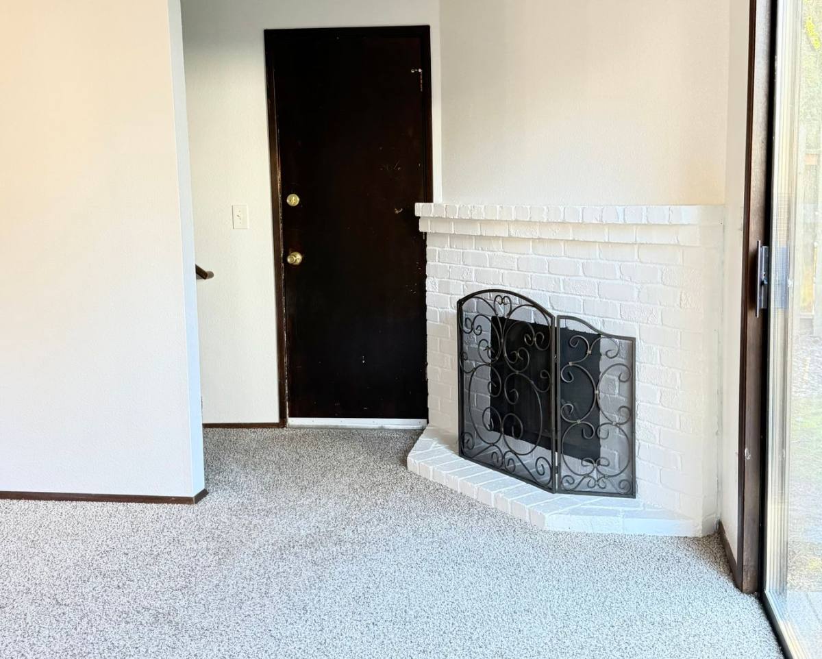 Townhouse for rent at 12334 SW Sussex St, Beaverton, OR 97008