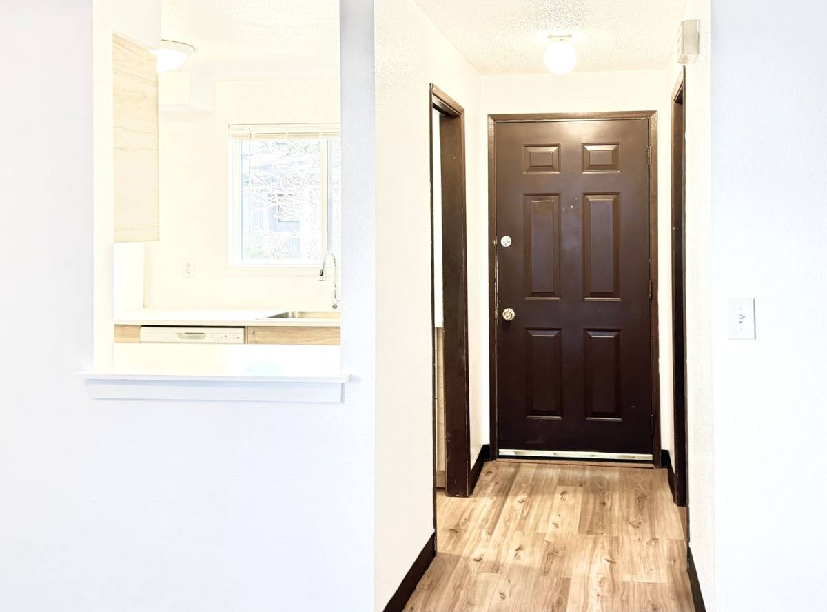 Townhouse for rent at 12334 SW Sussex St, Beaverton, OR 97008
