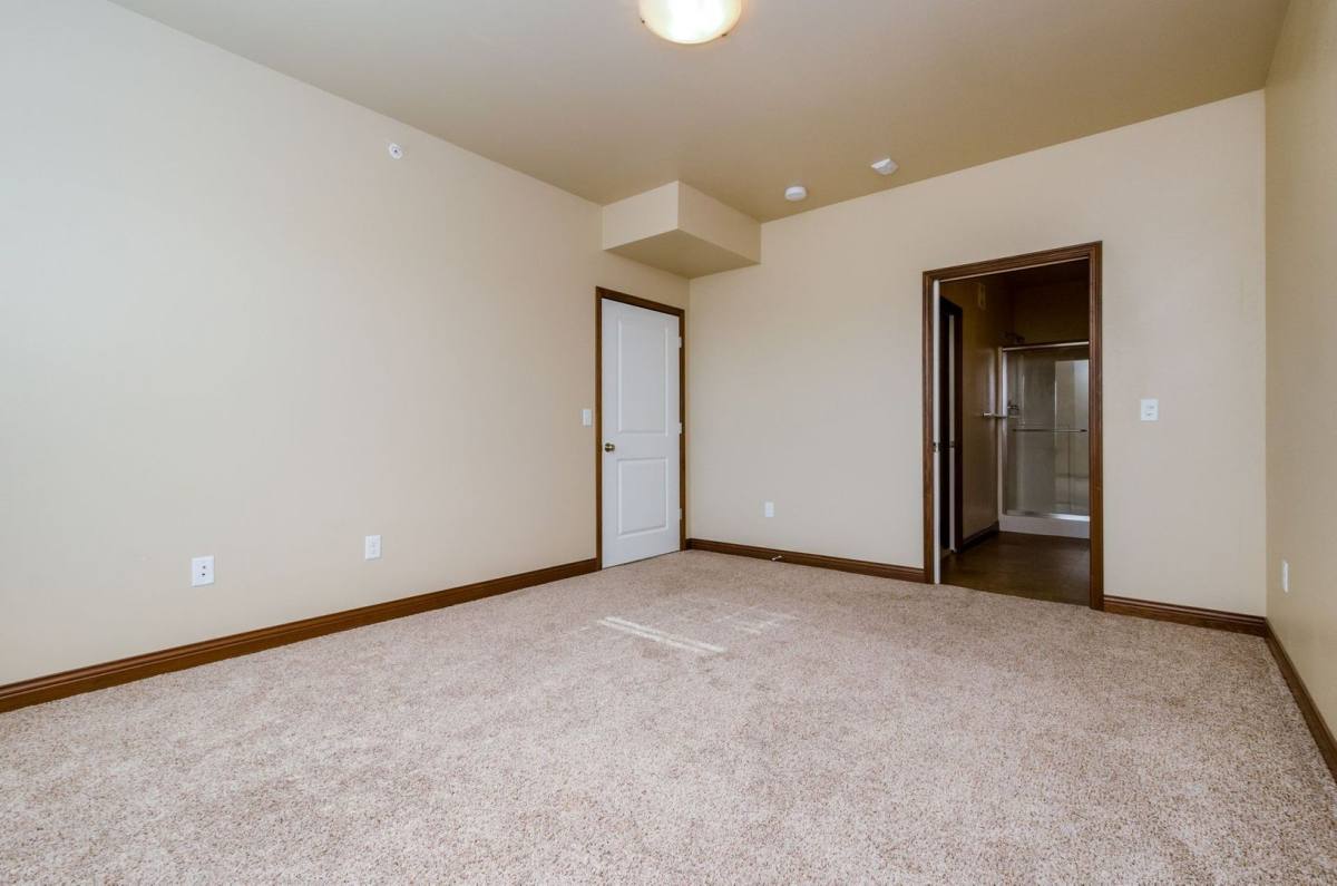 Apartment for rent at 2815 Rohret Rd, Iowa City, IA 52246