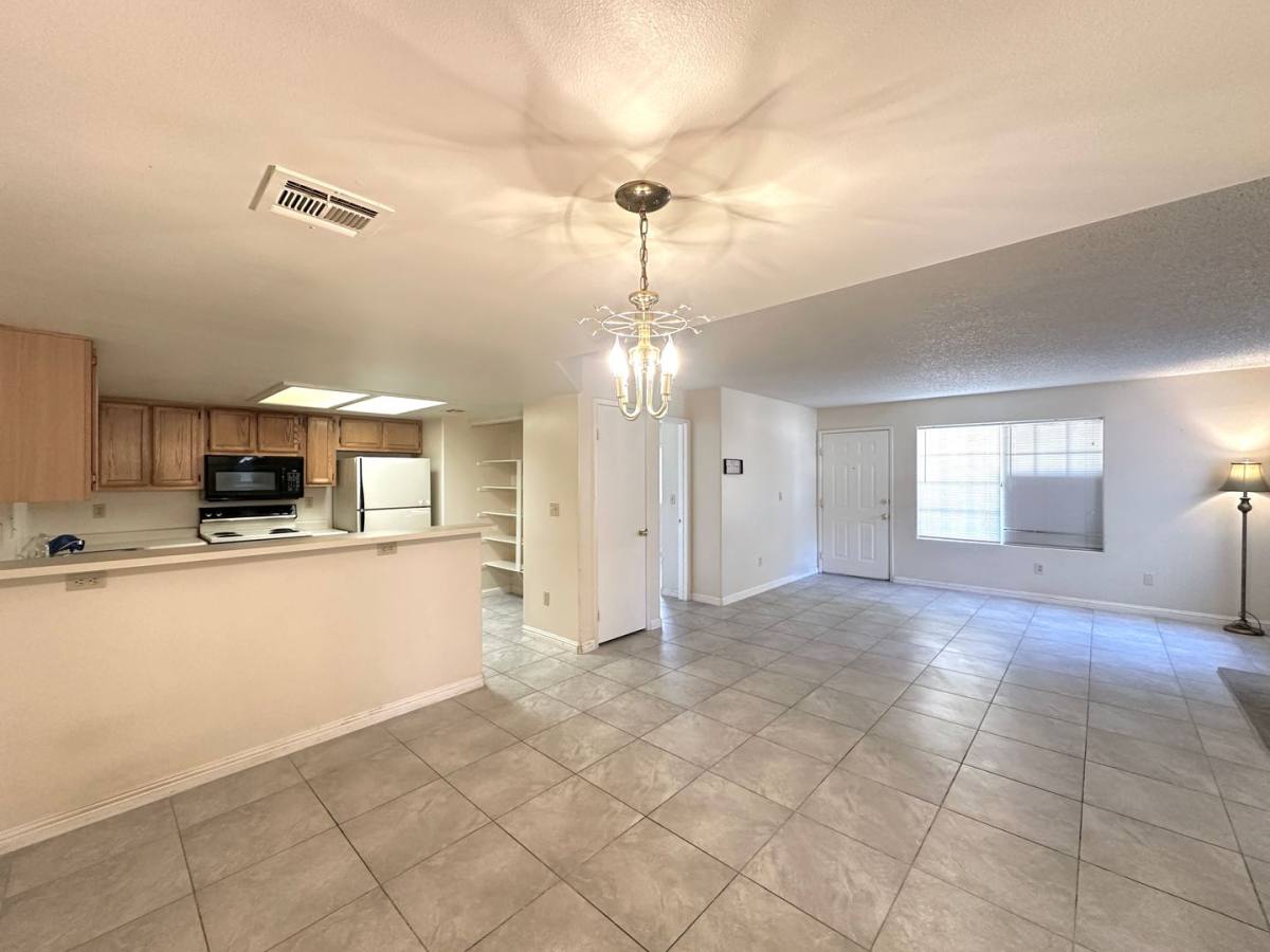Apartment for rent at 9070 Spring Mountain Rd, Las Vegas, NV 89117