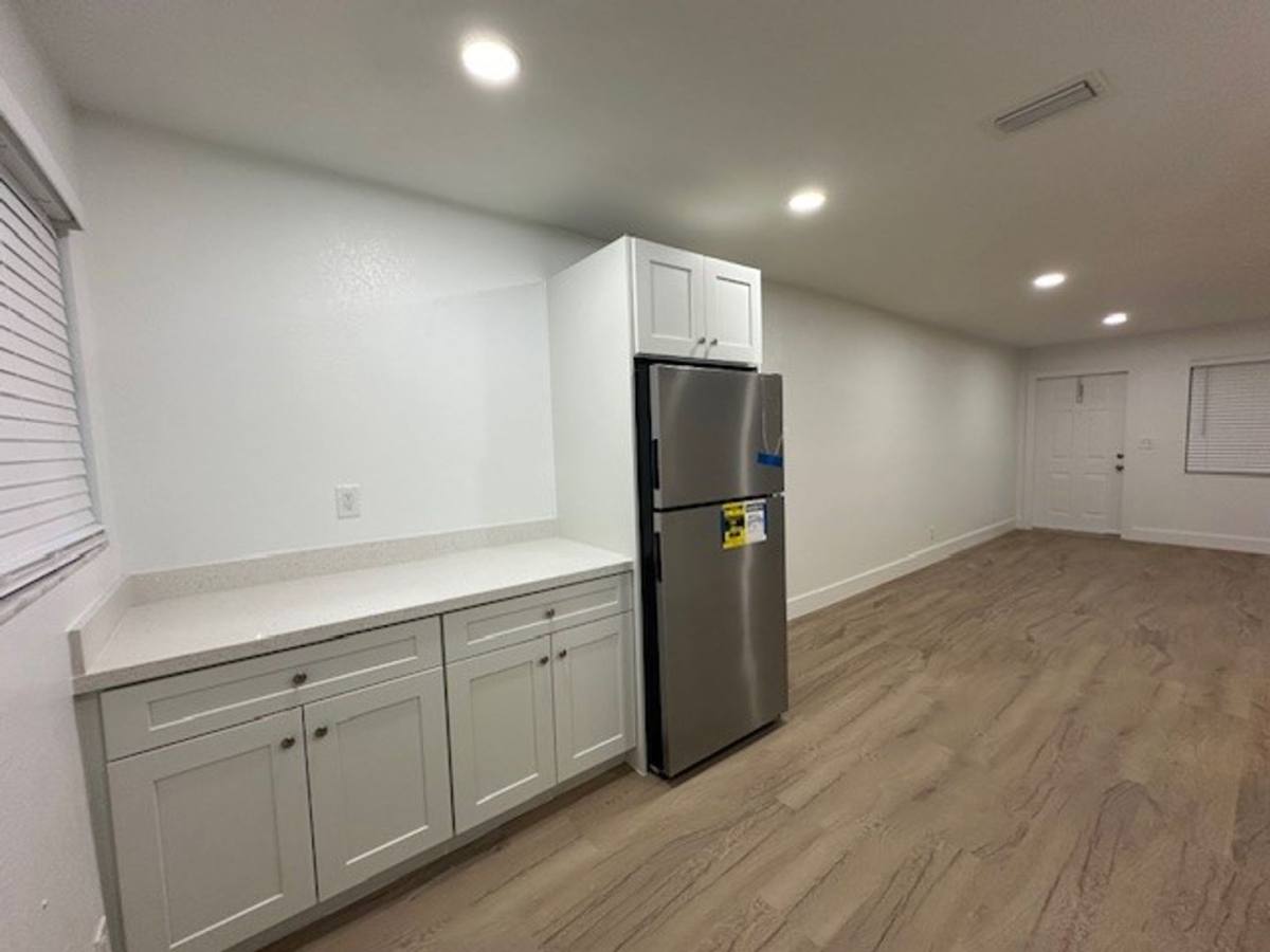 Apartment for rent at 102-108 NW 1st St, Hallandale, FL 33009