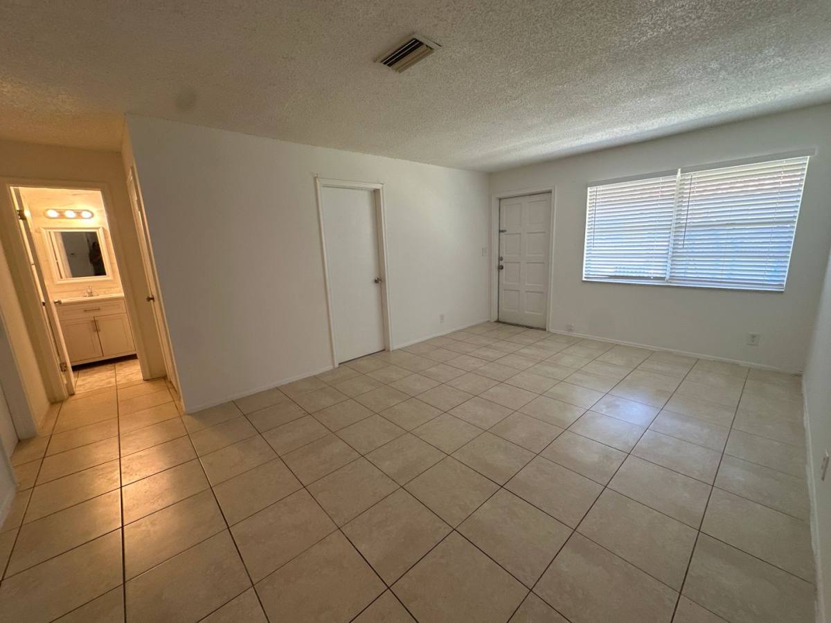 Apartment for rent at 7827 NW 39th Court, Coral Springs, FL 33065
