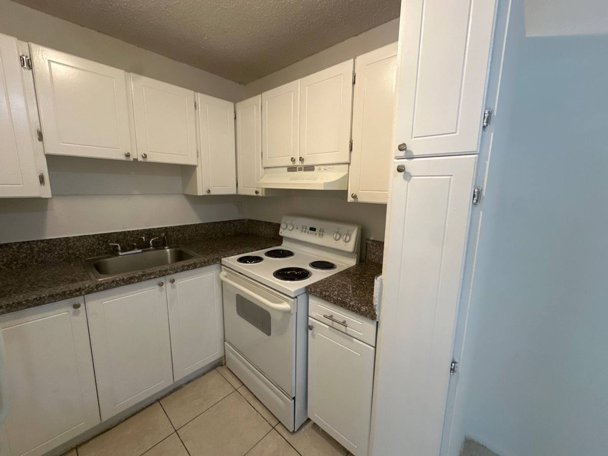 Apartment for rent at 7827 NW 39th Court, Coral Springs, FL 33065