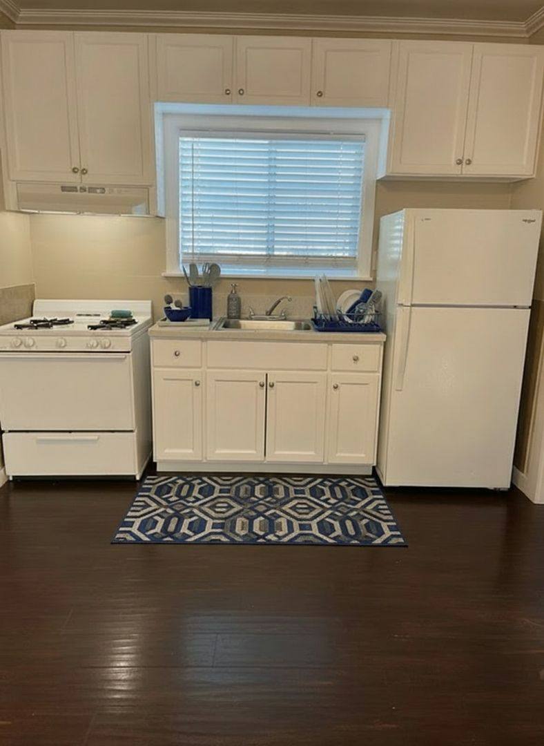 Apartment for rent at 1846 Olive Ave, Long Beach, CA 90806