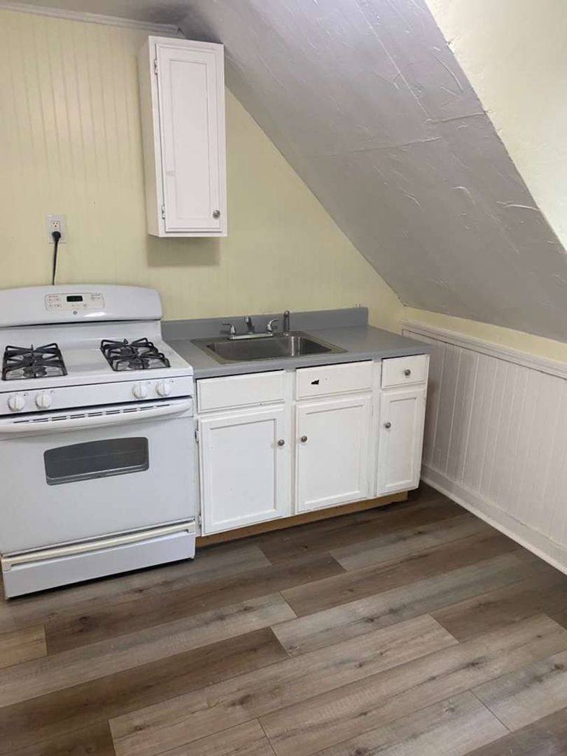 Apartment for rent at 2219 W 103rd St, Cleveland, OH 44102