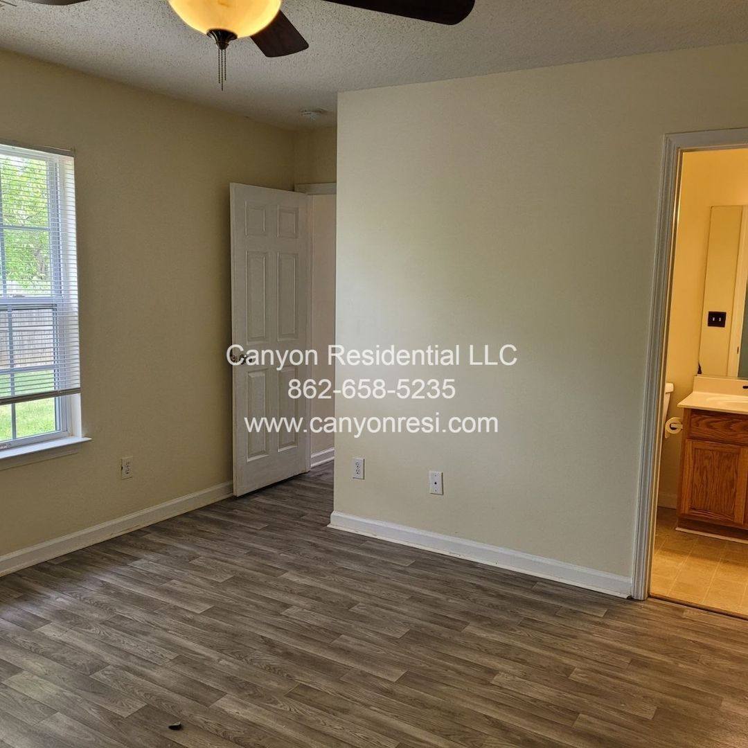 House for rent at 461 Bedford Knoll Dr, Winston Salem, NC 27107