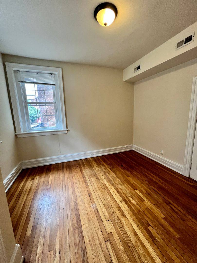 Apartment for rent at 208 N Lombardy St, Richmond, VA 23220