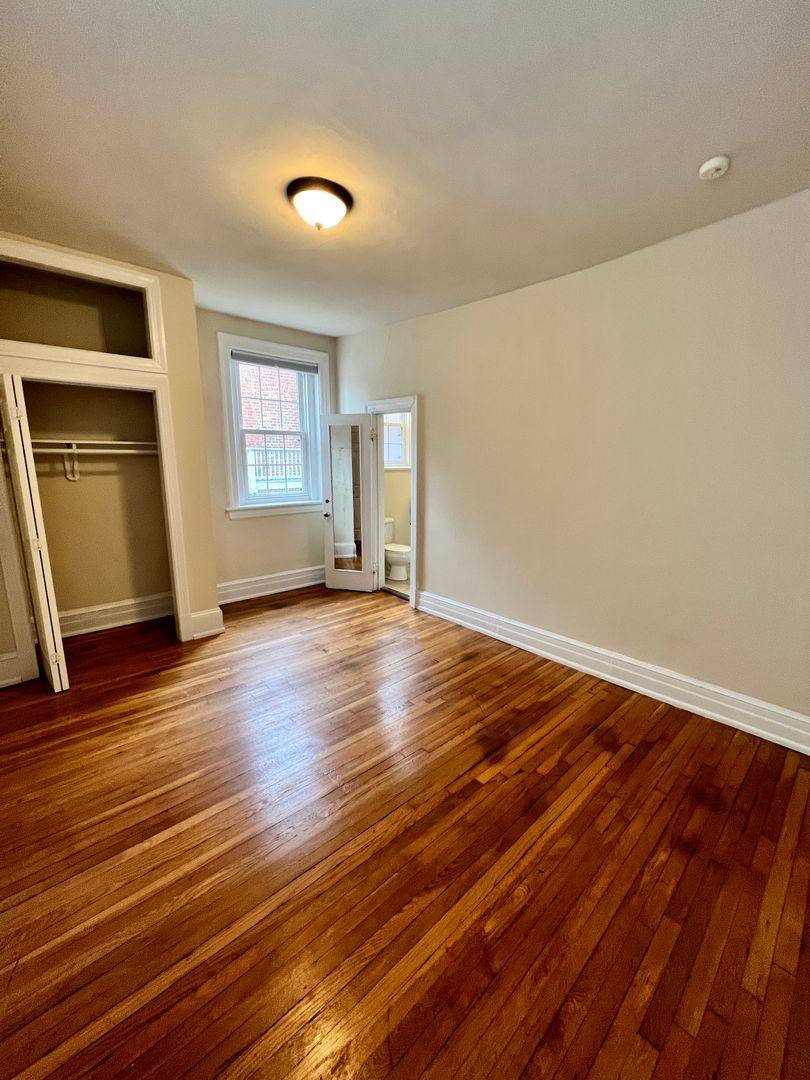 Apartment for rent at 208 N Lombardy St, Richmond, VA 23220