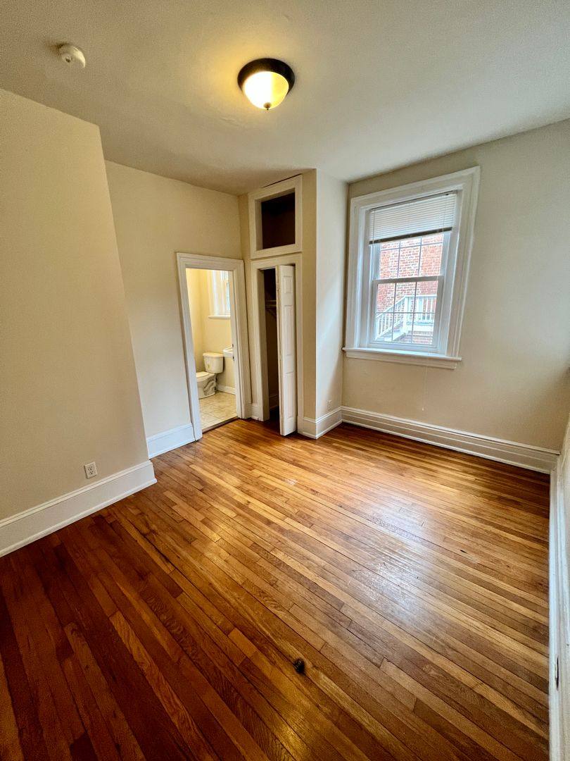 Apartment for rent at 208 N Lombardy St, Richmond, VA 23220