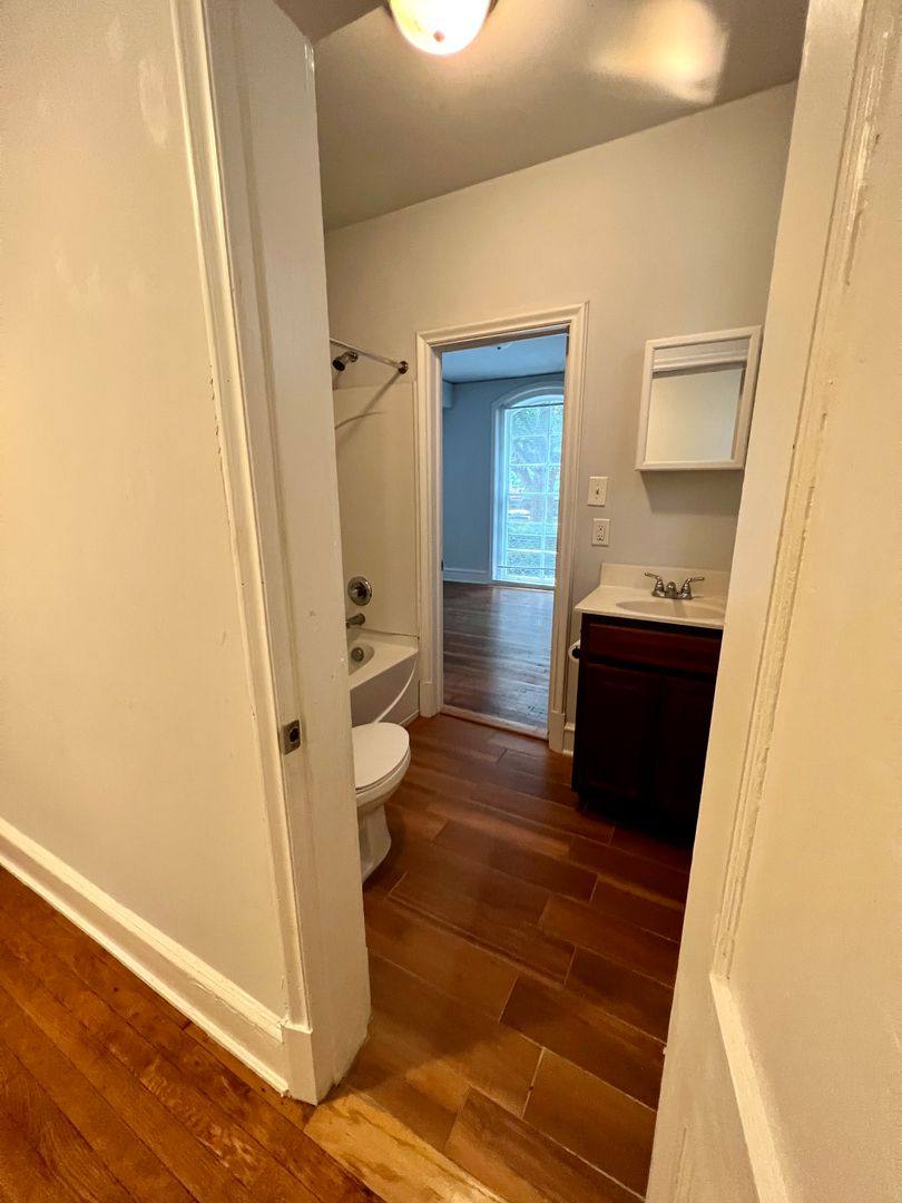 Apartment for rent at 1106 W Franklin St, Richmond, VA 23220