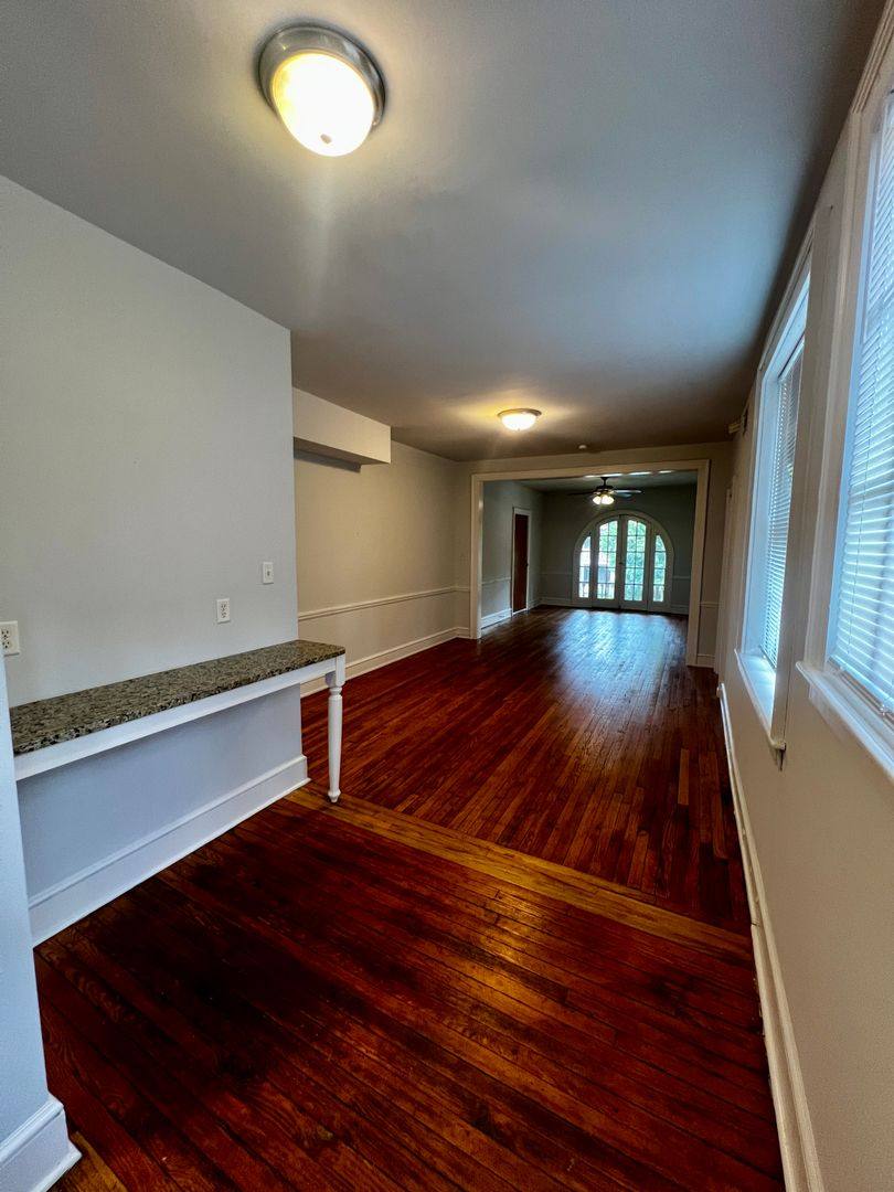 Apartment for rent at 1107 W Grace St, Richmond, VA 23220