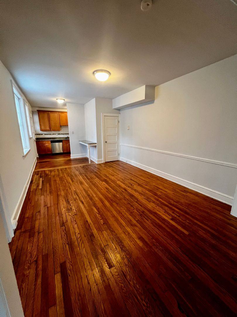 Apartment for rent at 1107 W Grace St, Richmond, VA 23220