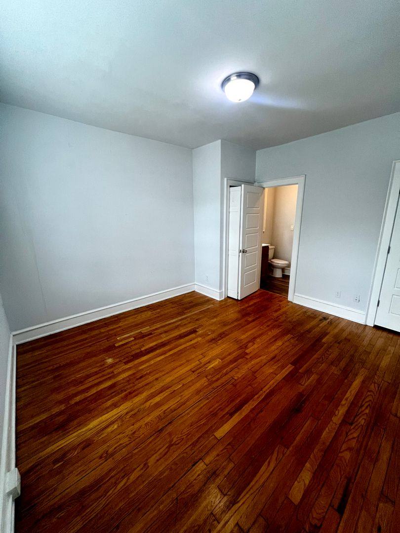 Apartment for rent at 1107 W Grace St, Richmond, VA 23220
