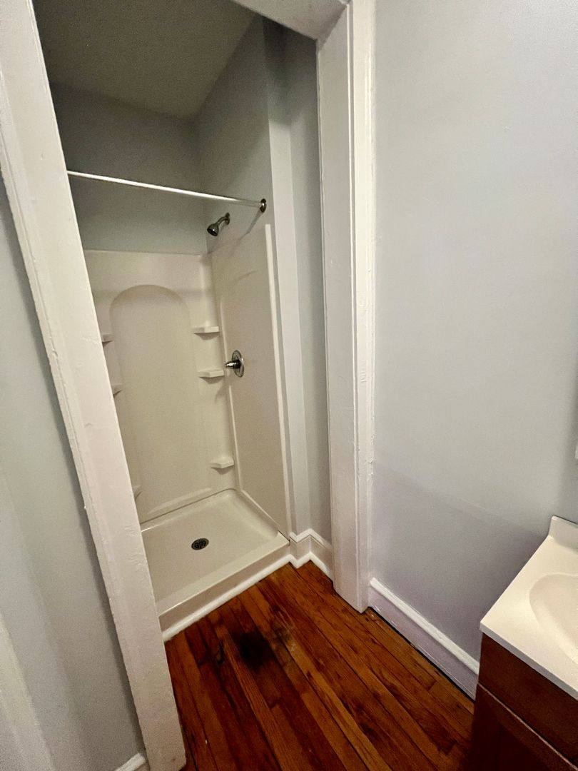 Apartment for rent at 1121 W Grace St, Richmond, VA 23220