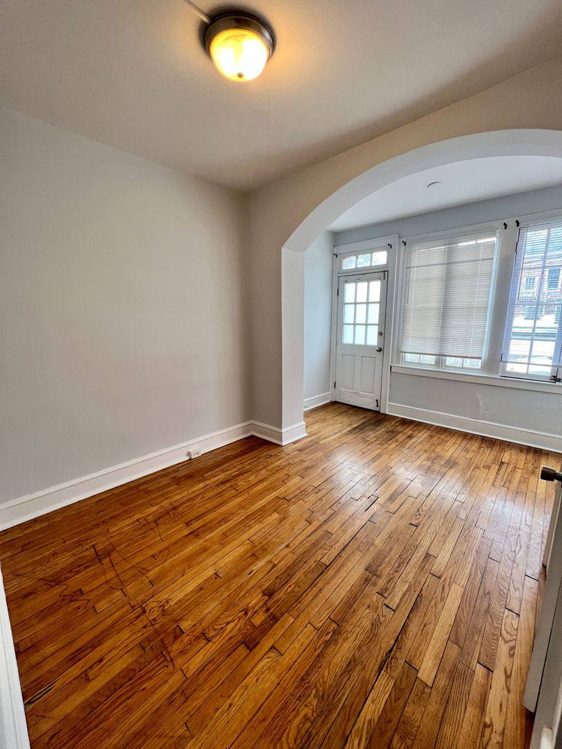 Apartment for rent at 1121 W Grace St, Richmond, VA 23220