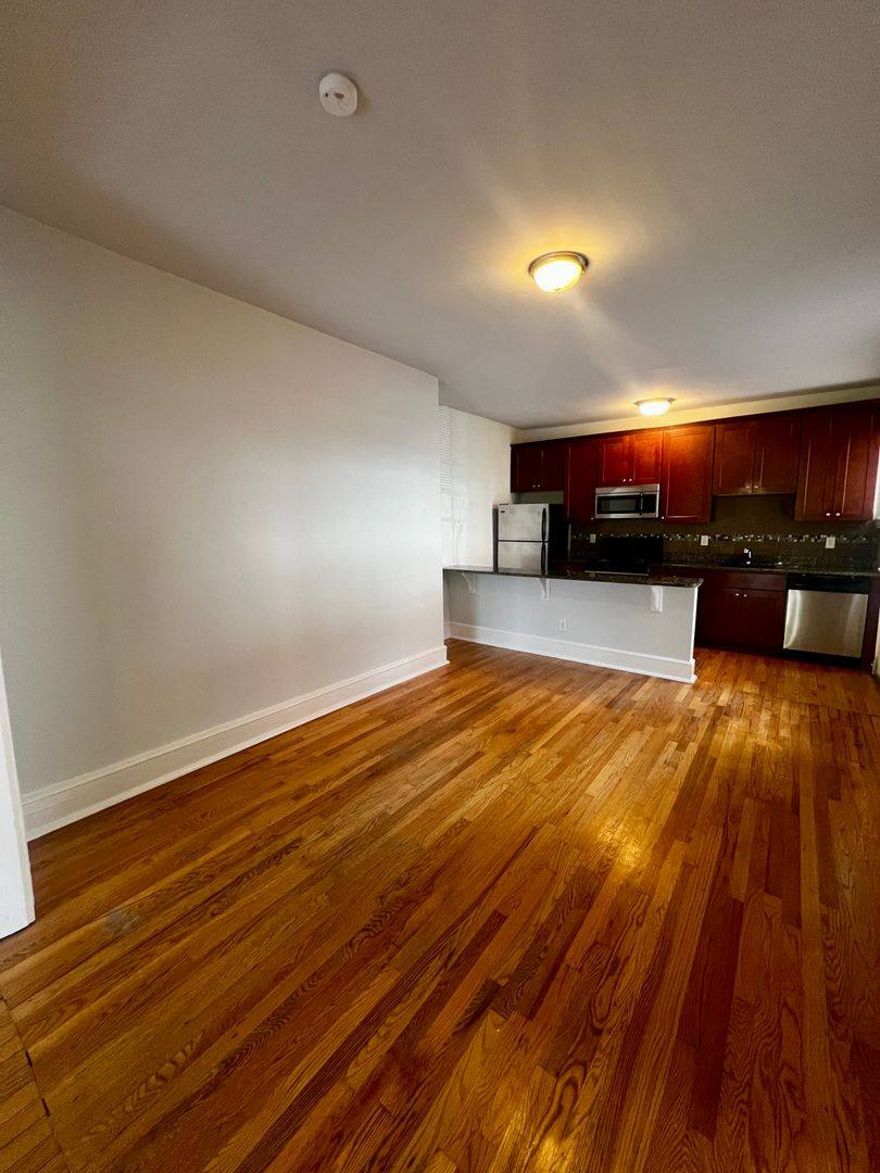 Apartment for rent at 1125 W Grace St, Richmond, VA 23220