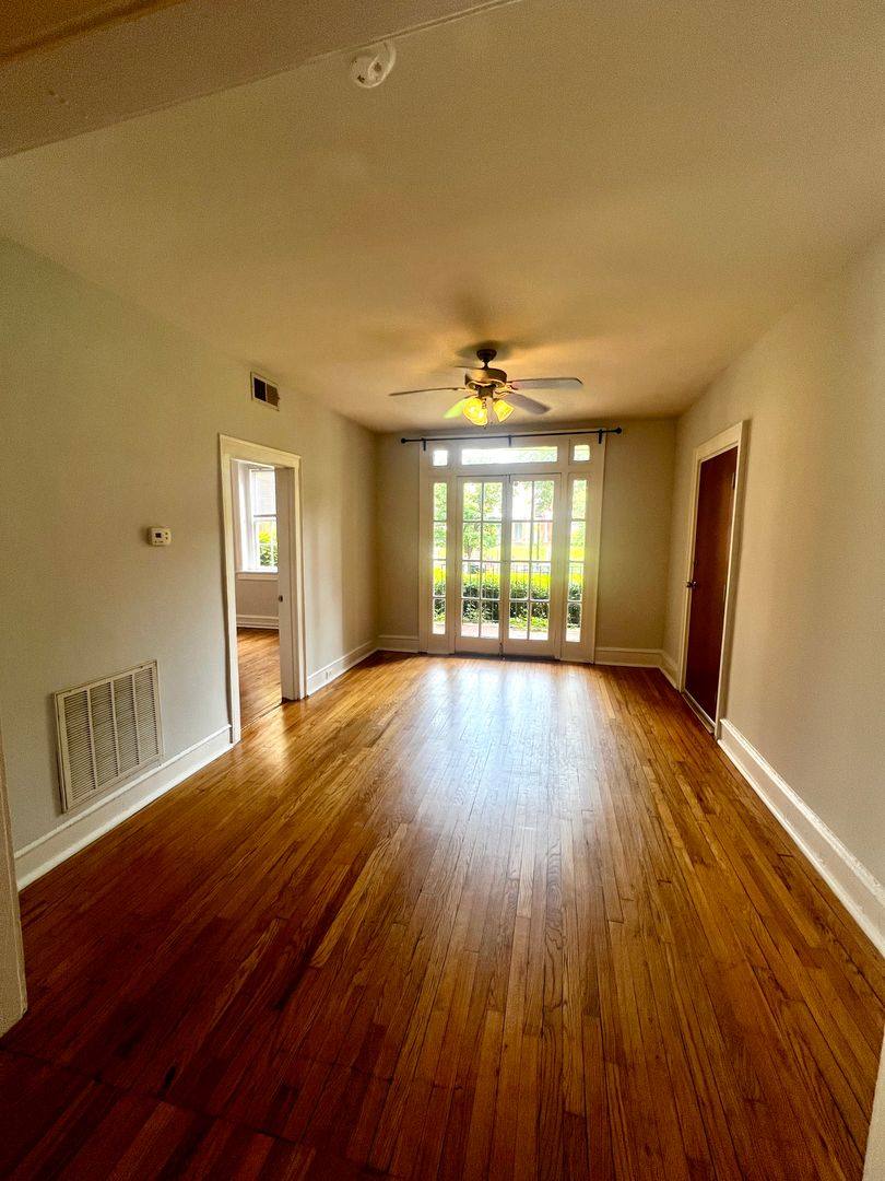 Apartment for rent at 1125 W Grace St, Richmond, VA 23220