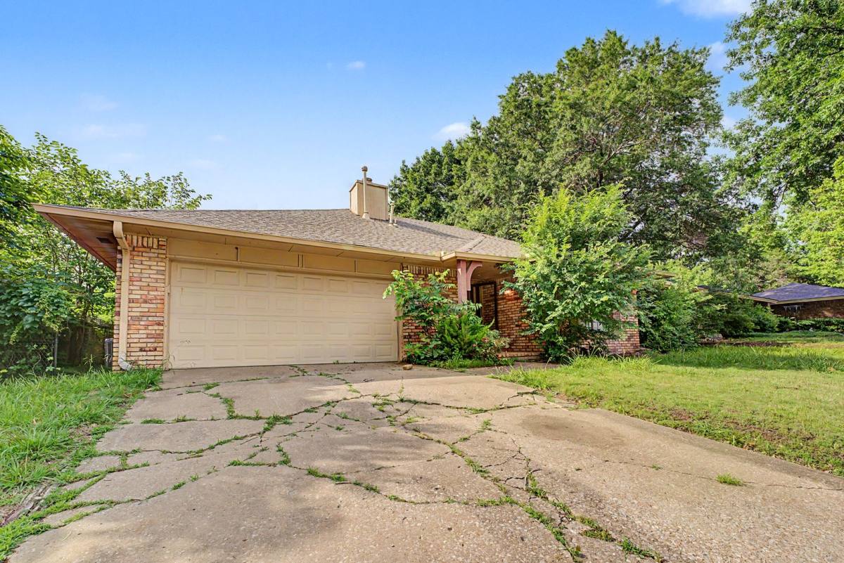 House for rent at 8120 S Louisville, Tulsa, OK 74137