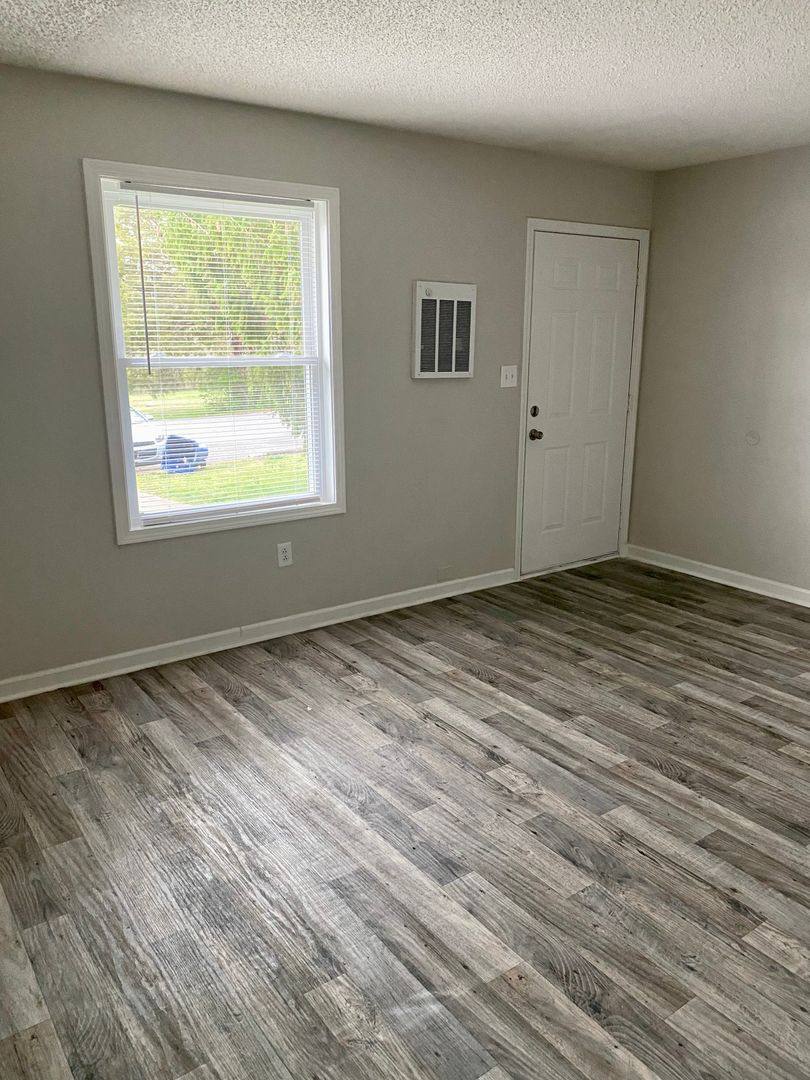 Apartment for rent at 94 Cedarcrest Dr, Clarksville, TN 37042