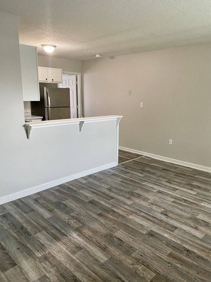 Apartment for rent at 94 Cedarcrest Dr, Clarksville, TN 37042